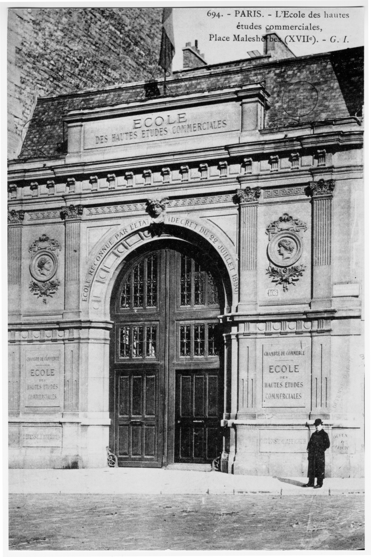 L'Ecole des hautes etudes commerciales. Place Malsherbes. Paris XVII